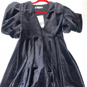 Black velvet Zara dress